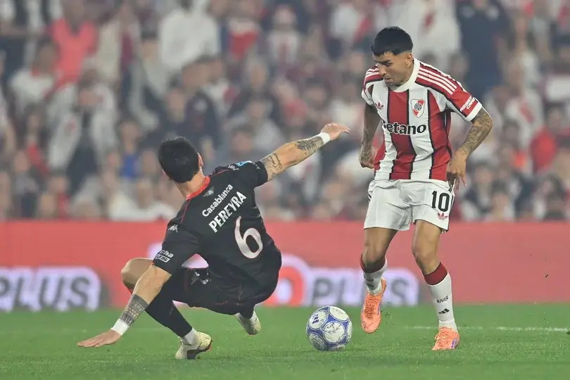A pesar del empuje de Correa, River no pudo ante Huracán