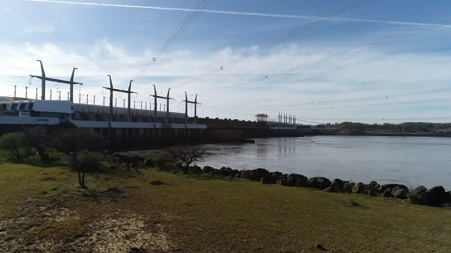 La espuma del Río Uruguay es de origen natural y no presenta riesgos para la salud