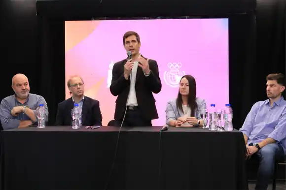 Viotti encabezó el acto de apertura de sobres para las obras para los Juegos ODESUR