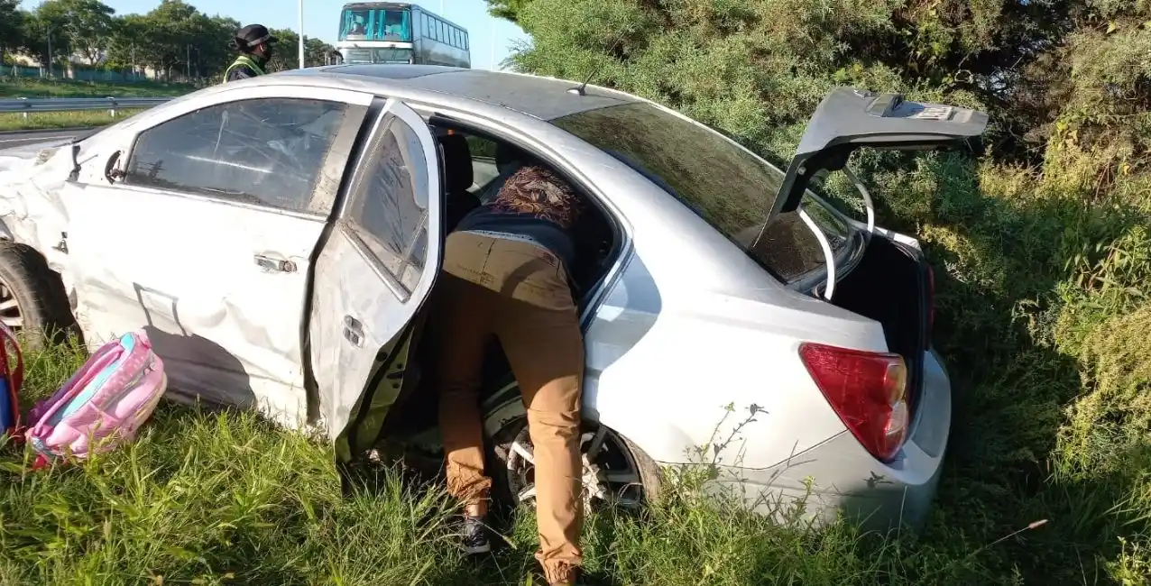 Despiste en autopista Santa Fe-Rosario, zona de country