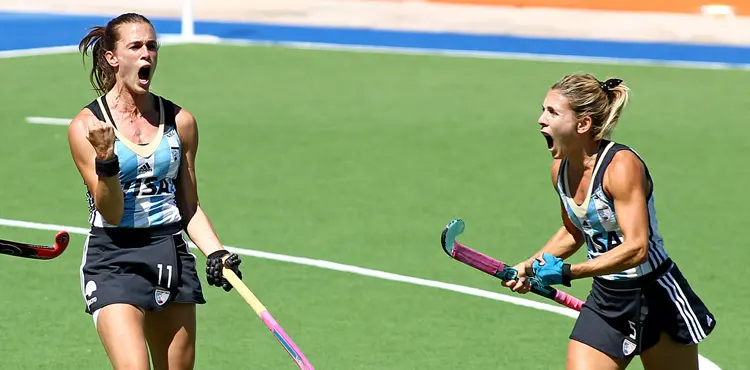 Las Leonas golearon a Estados Unidos en Sudáfrica