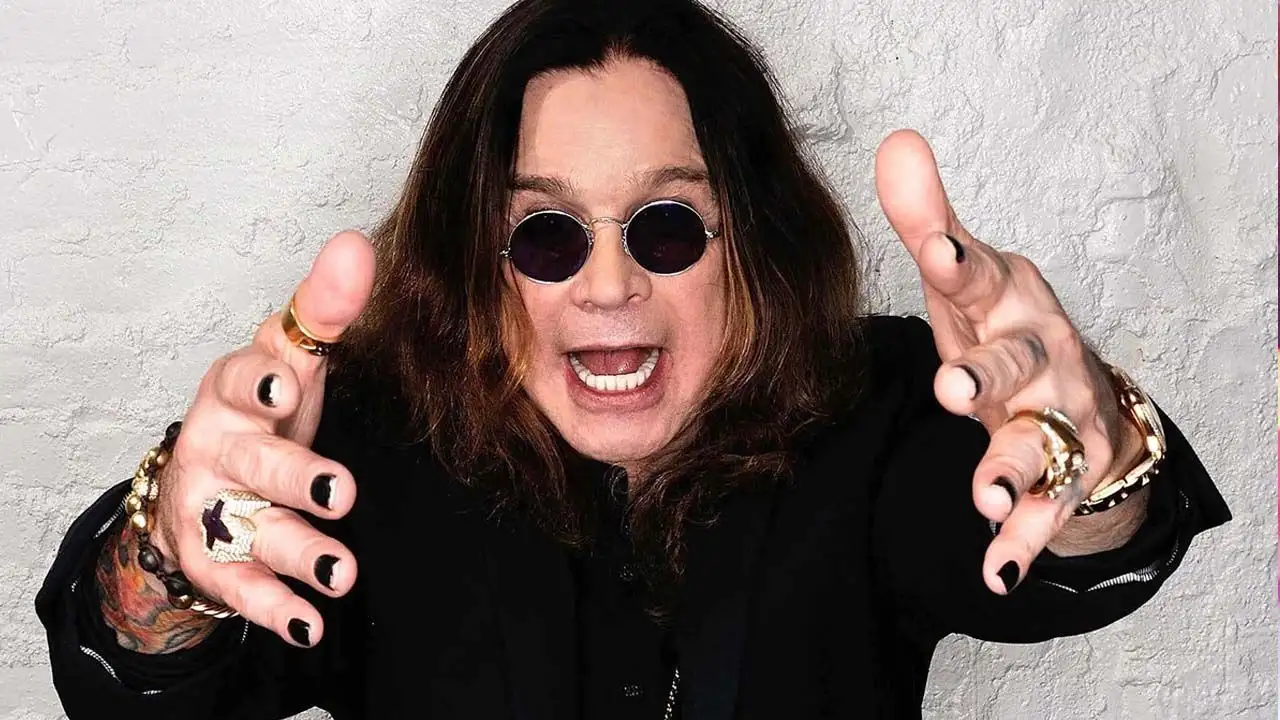 La noticia fue confirmada por Sharon Osbourne, viuda del artista, quien mostró un adelanto de la obra y celebró el homenaje.