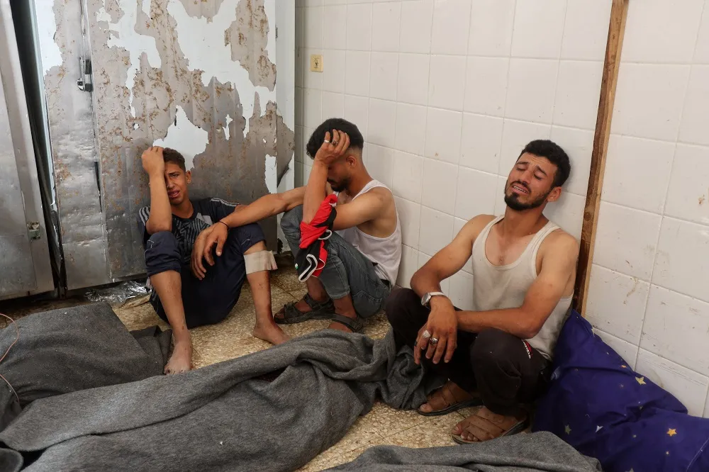 Más de 200 palestinos muertos por un ataque israelí contra un campamento de refugiados