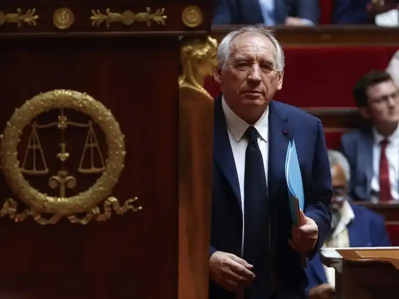 El primer ministro francés, François Bayrou, no fue avalado por la Asamblea Nacional y renunciará hoy.