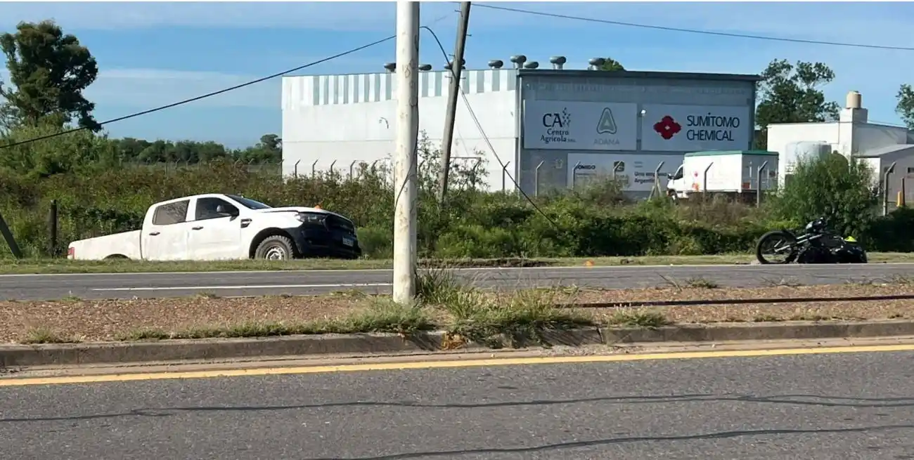 Accidente fatal en Ruta 19 entre una camioneta y una moto: hay demoras en el tránsito