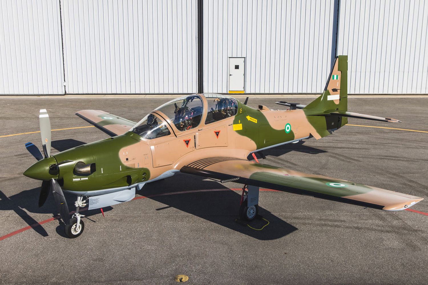 Nigeria recibió el primer lote de A-29 Super Tucano para su Fuerza Aérea