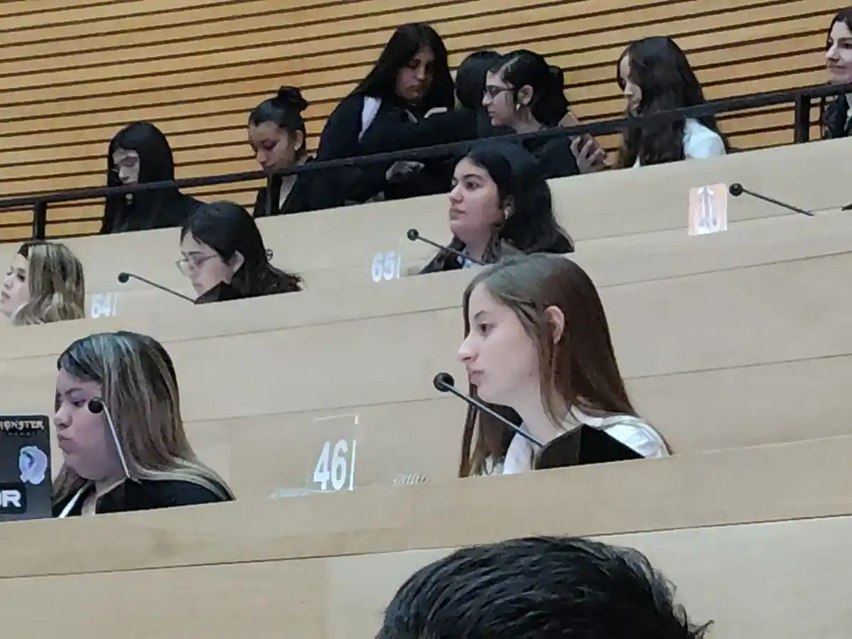 Las estudiantes se convirtieron en protagonistas al lograr la aprobación de un proyecto de ley en el marco del programa "Parlamento Estudiante Legisladores"