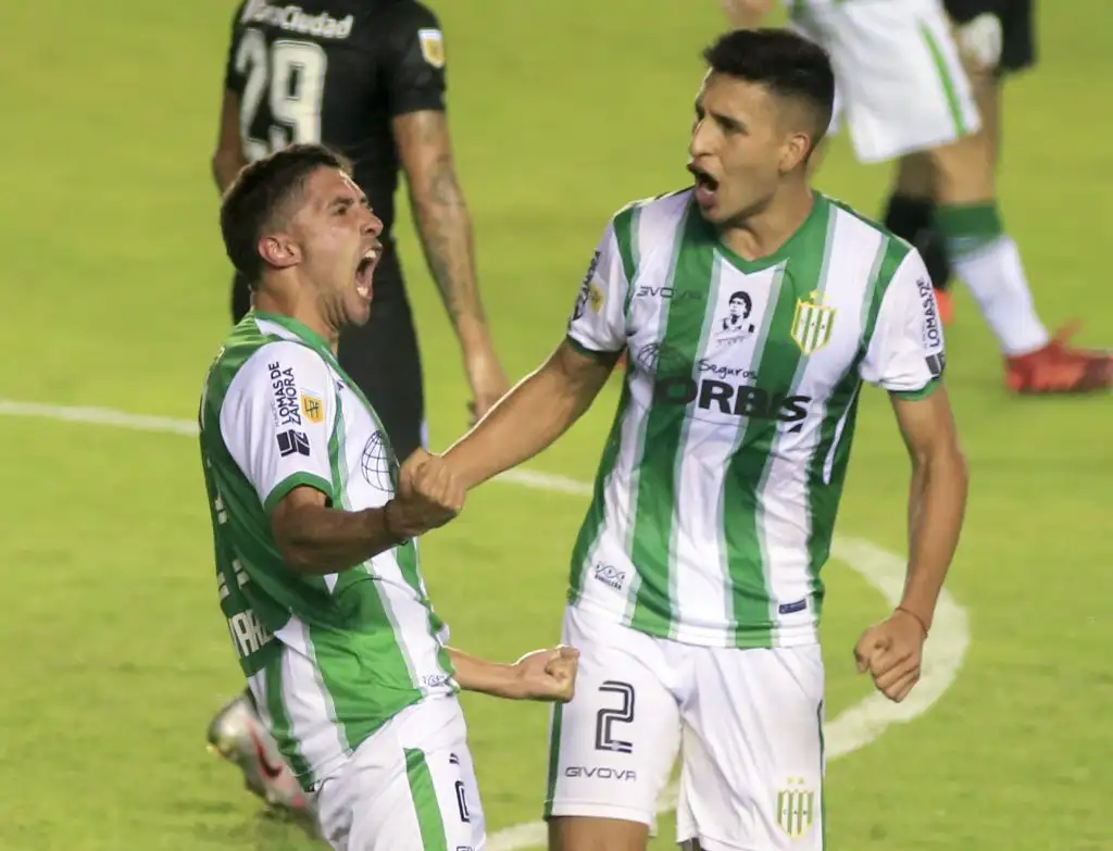  A puro gol, Banfield se metió en la definición