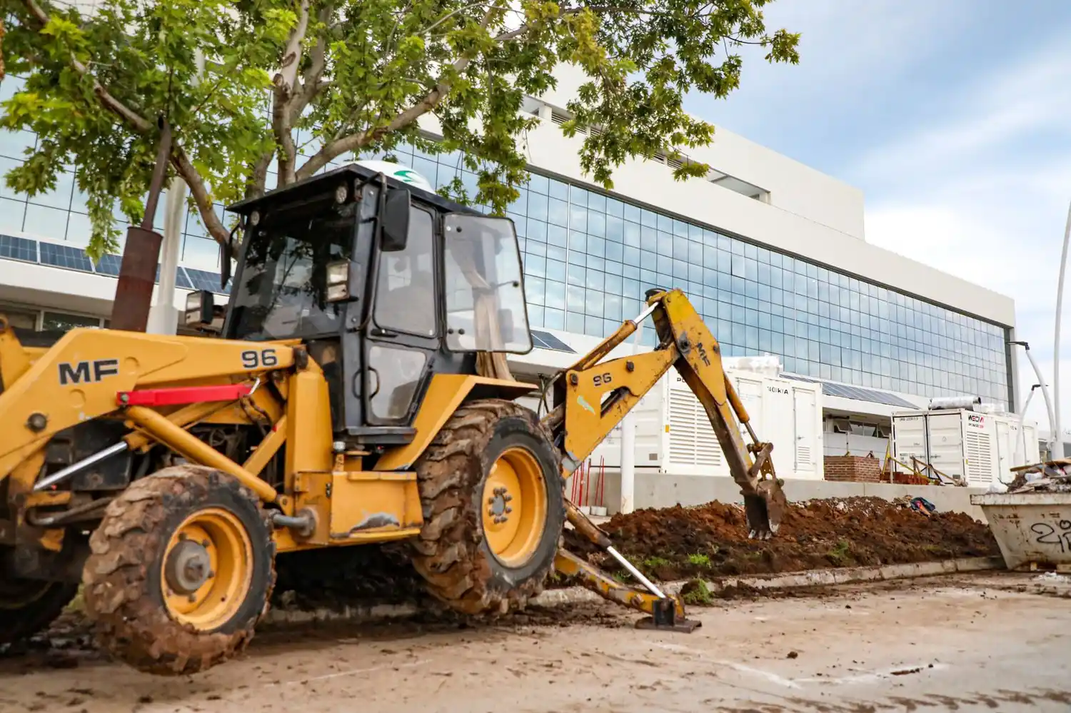 Pullaro recorrió los avances en la construcción del nuevo hospital de Rafaela: "En el segundo semestre, va a estar terminada la obra" - 2