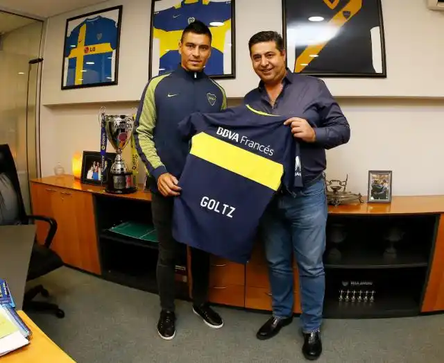 El campeón con las defensas altas: Goltz ya es refuerzo xeneize