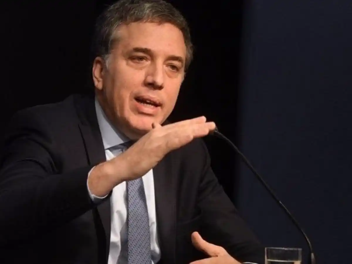 Dujovne dijo que "este año los salarios le ganarán a la inflación"