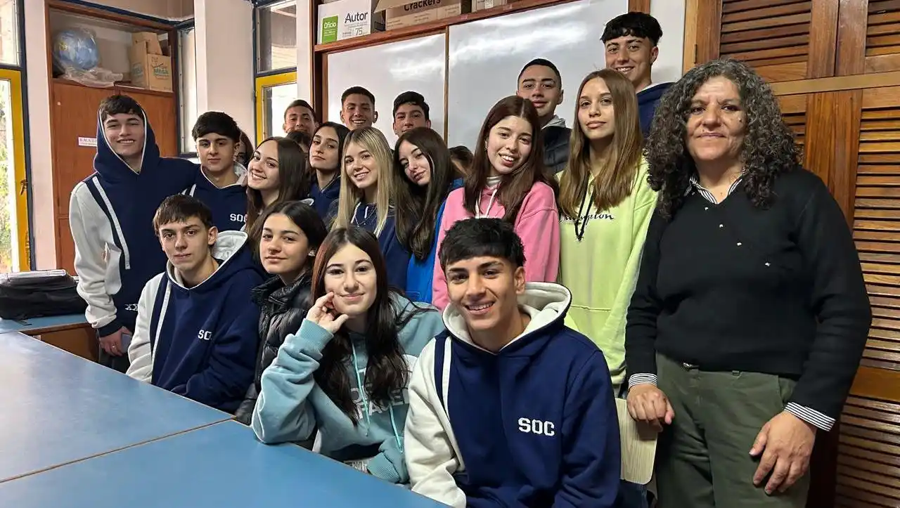 Un viaje educativo a La Plata, el deseo de alumnos de la EES 2