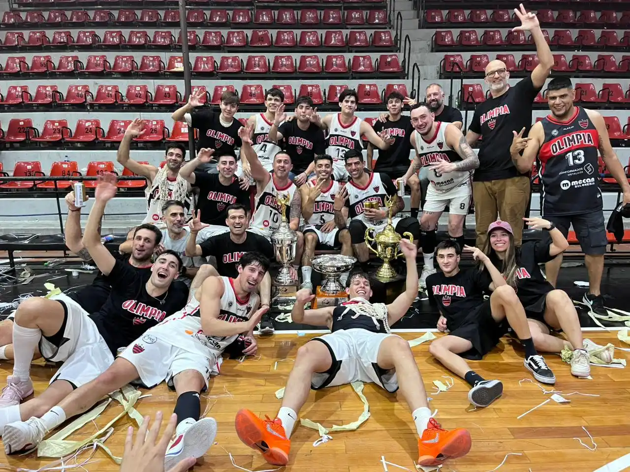 Olimpia Tricampeon - 2