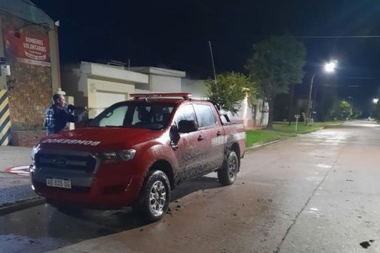 Bomberos Voluntarios socorrieron a una mujer en trabajo de parto 