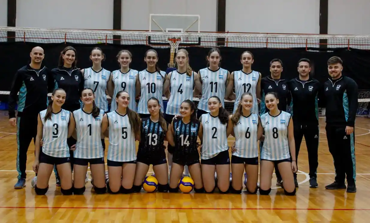 Las Panteritas debutan en Lima.