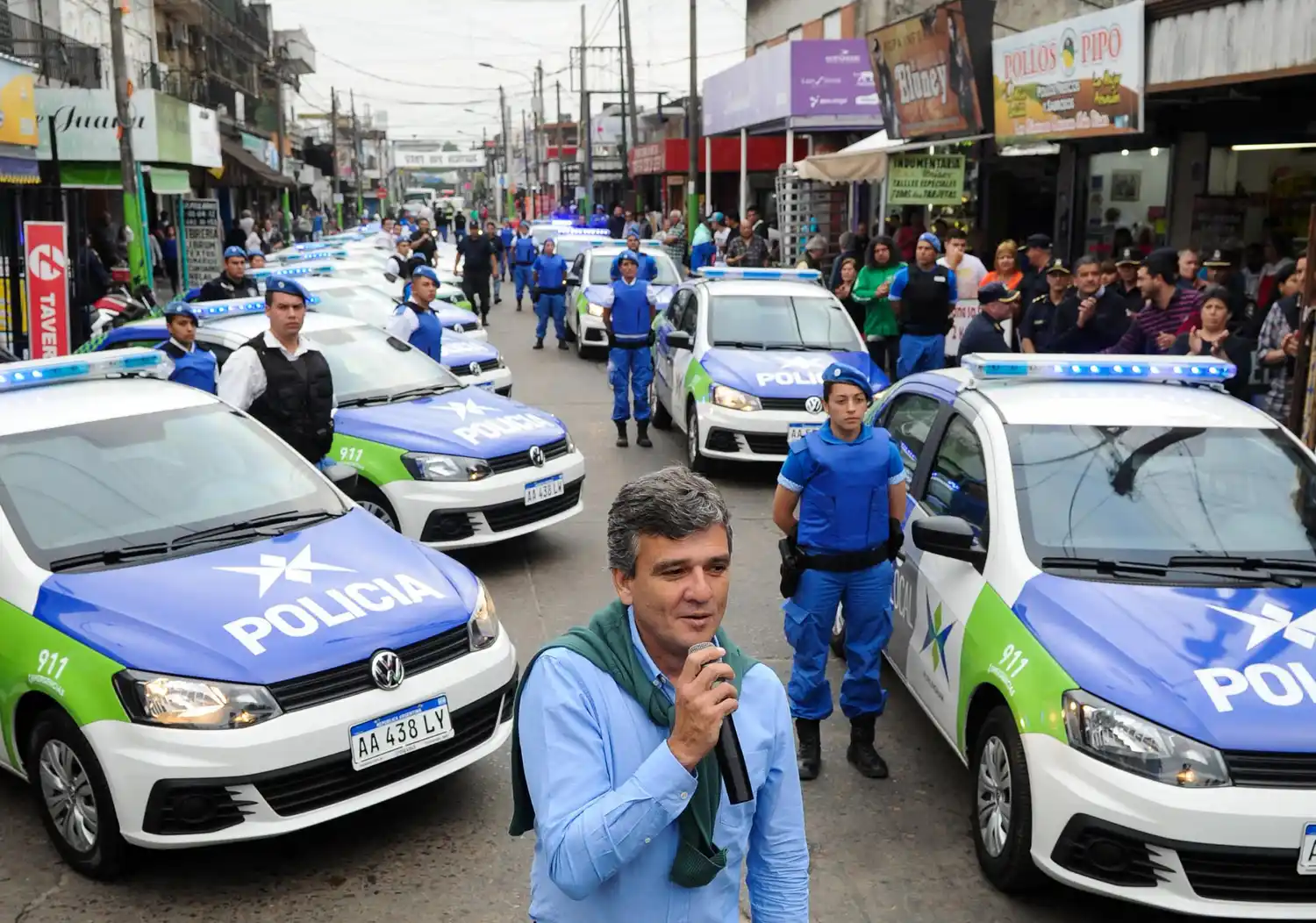 Zabaleta entregó 20 nuevos patrulleros blindados en Hurlingham