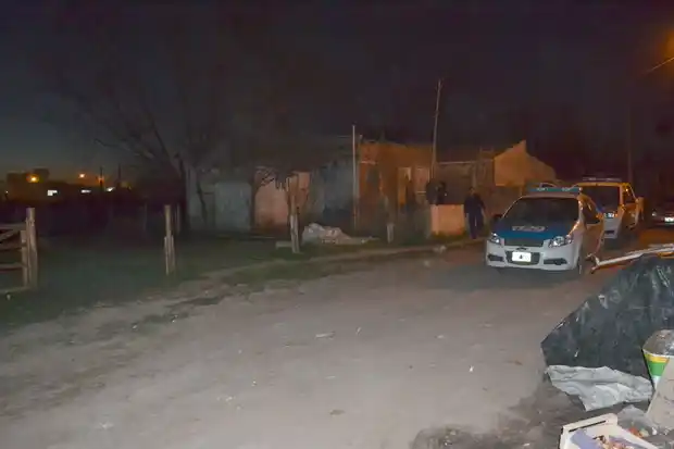 Denunció a su pareja de golpearla y abusarla con un arma en boca y vagina
