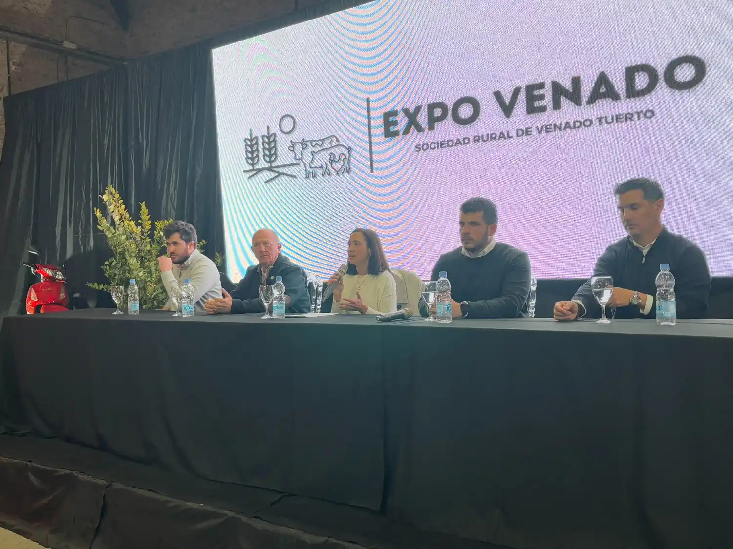 Federico Carballeira, Carlos Castagnani, Noelia Castagnani, Leonel Chiarella y Ezequiel Rodríguez. Foto: MVT