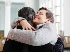 A UN AMIGO SE LO EXTRAÑA