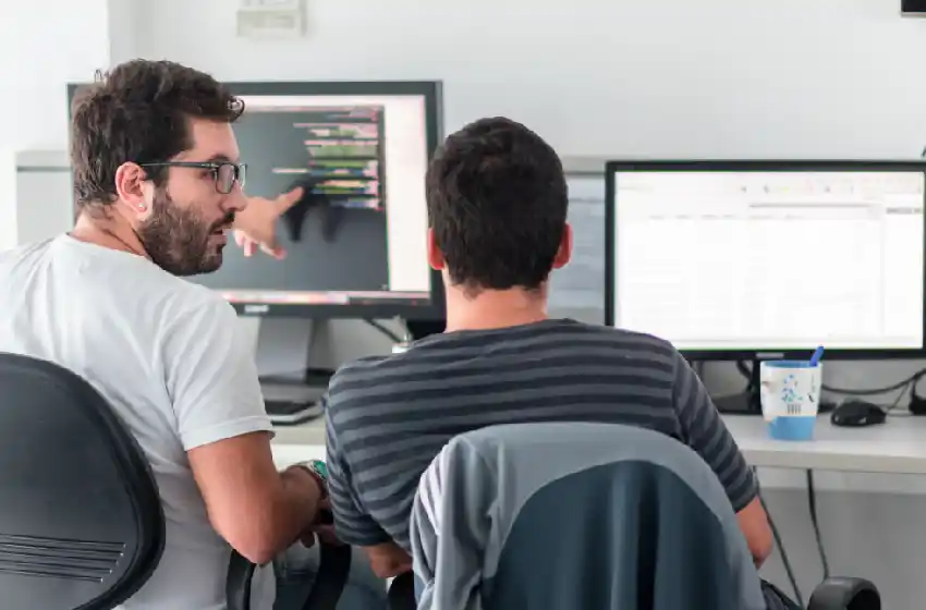 Una empresa rosarina busca empleados y ofrece de 6 mil a 9 mil dólares al mes