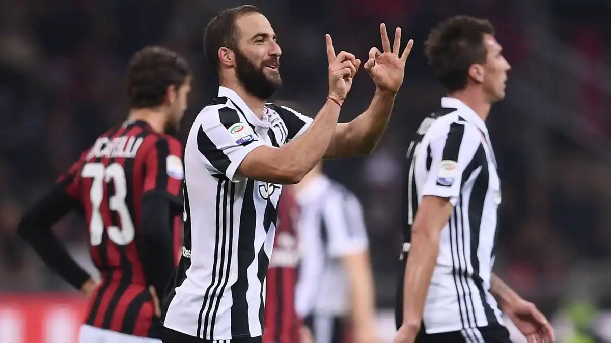 Higuaín anotó su gol 100 en la Juventus
