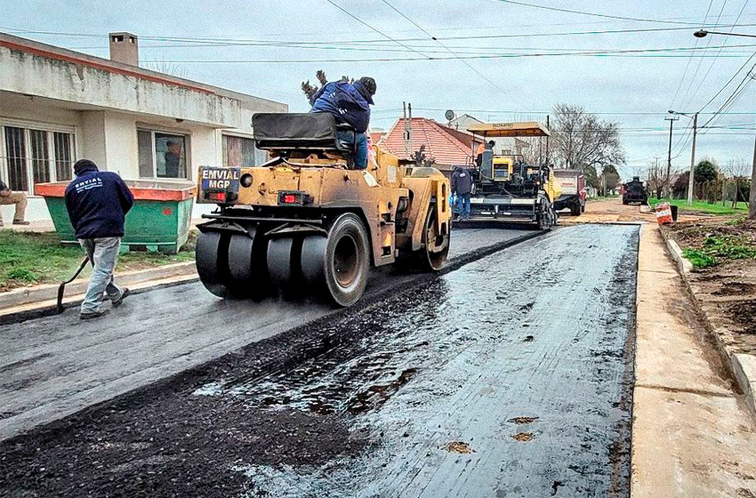 Calles cortadas y calzadas reducidas por obras viales