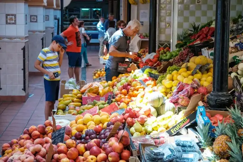 Frutas y verduras: compras fuertes en la primera quincena y menos movimiento a fin de mes