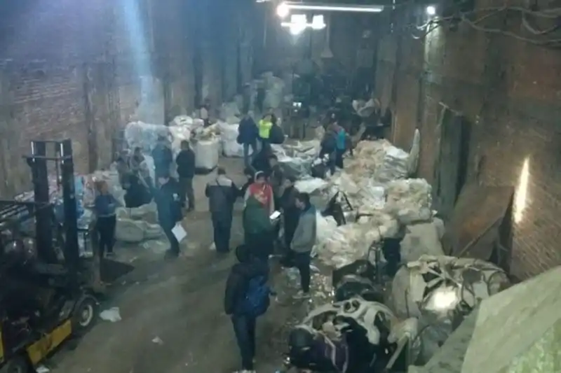 Tres de Febrero: Liberan a 23 trabajadores que eran explotados en dos fábricas de fundición