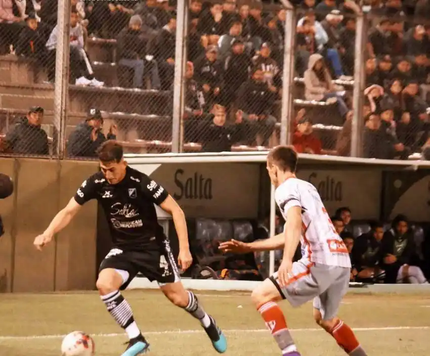 Paraná consiguió un gran triunfo
en Salta y espera a San Martín