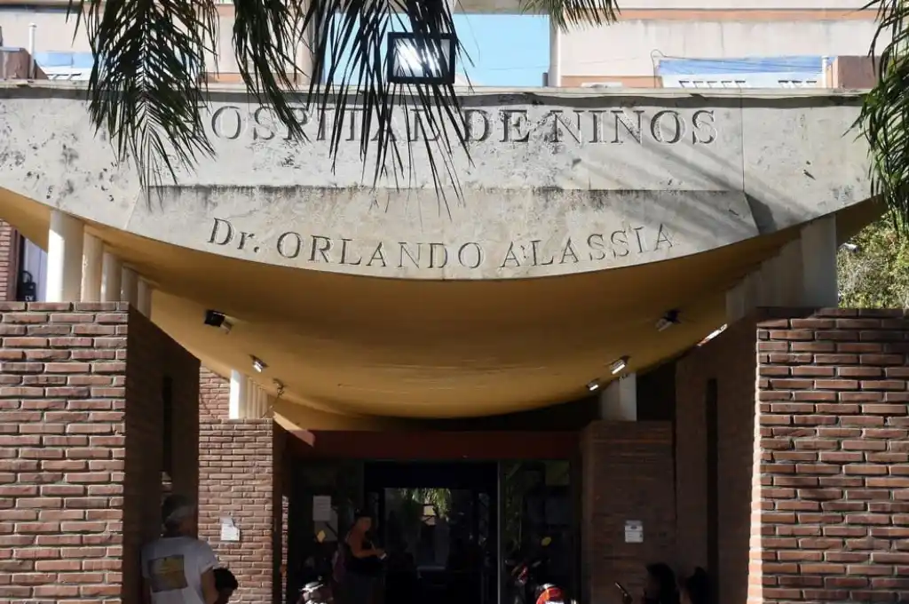 El menor permanece internado en el hospital de niño "Dr. Alassia".