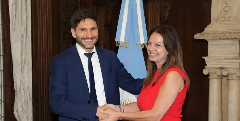 El gobernador Pullaro y la ministra Sandra Petovello. Prensa Maximiliano Pullaro