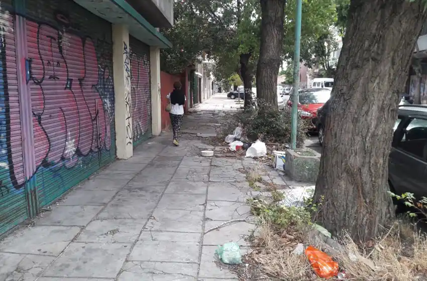 Labraron 220 actas de incumplimiento en cuidados de veredas y baldíos