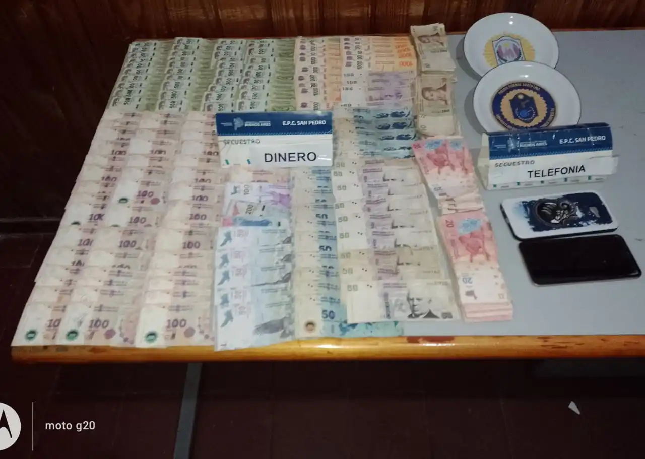 Recuperan elementos robados en un campo en Gobernador Castro: delincuentes perdieron el celular cuando huían