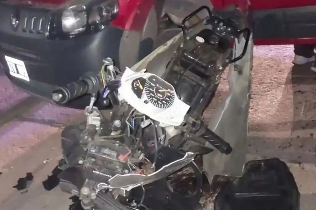 Córdoba: robó una moto, escapó y murió tras chocar contra un auto
