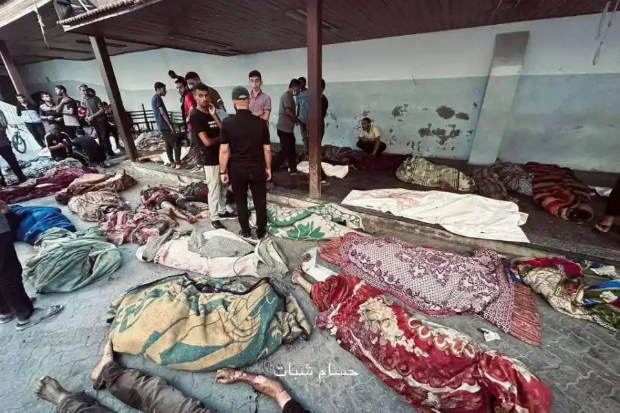 Al menos 100 personas murieron por bombardeo israelí a una escuela de la ciudad de Gaza