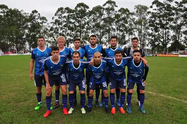 Derrotas de Deportivo e Isleños por la Copa Entre Ríos