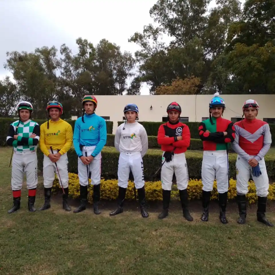 Turf: “El Negro Luis” brilló en el Gran Premio 25 de Mayo