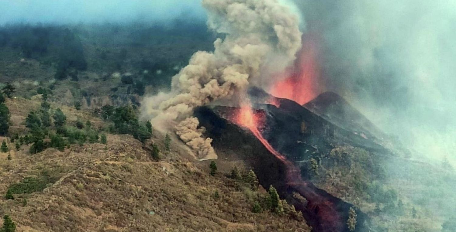 Llegan a seis mil los evacuados por la erupción del volcán Cumbre Vieja