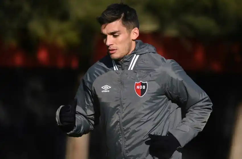 Newells confirmó la lesión de Garro y Sanguinetti haría una sola variante para visitar a River