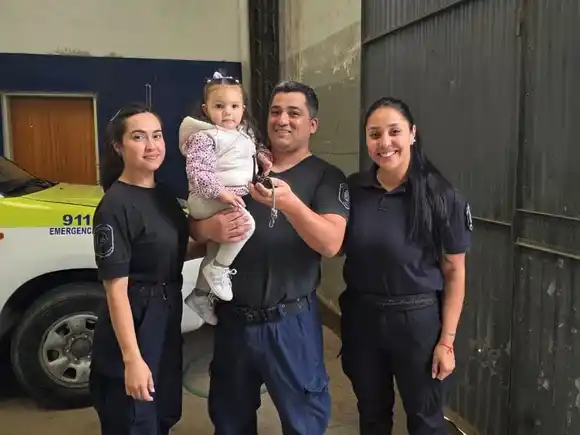 Heroico accionar de los bomberos de Bahía Blanca: le salvaron la vida a una bebé