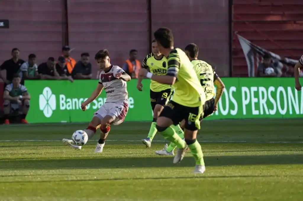 Por la octava fecha de la zona A