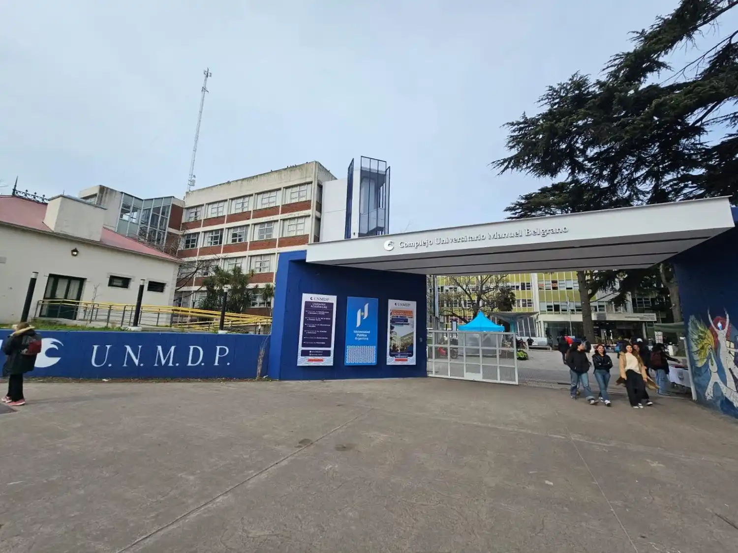 La Asociación del Personal Universitario (APU) convocó a un paro total de actividades este miércoles.