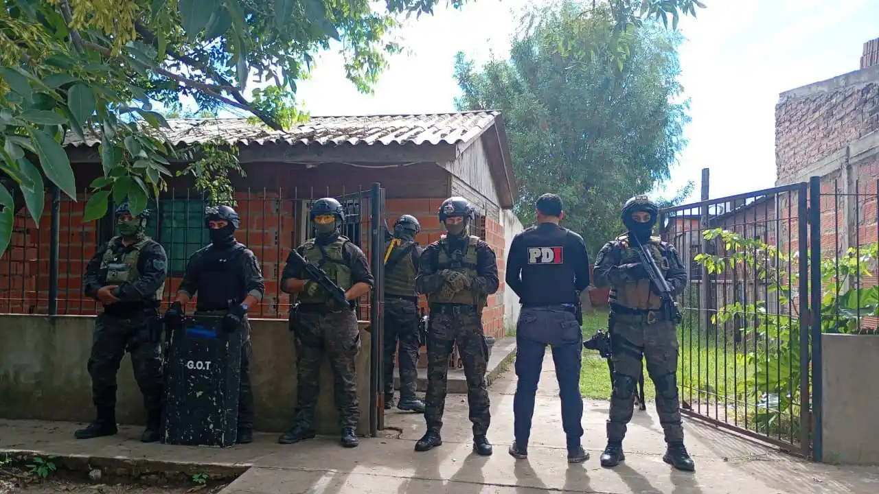 Operativo por drogas en el Cordón Industrial.