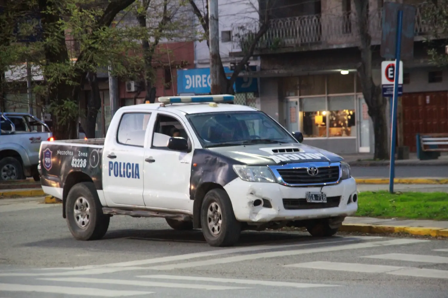 “Motochorros” a punta de pistola le robaron el celular a un chico