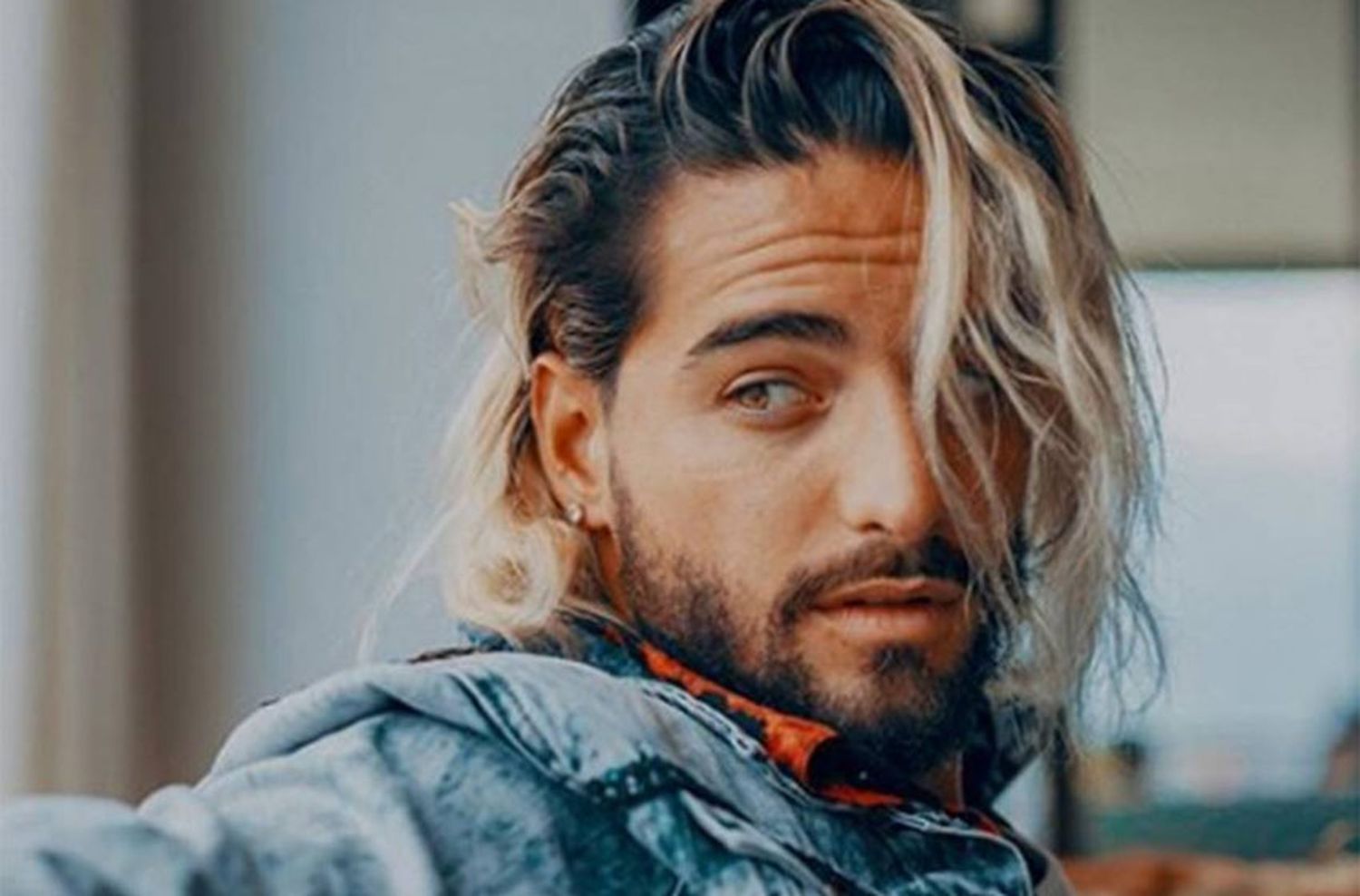 Maluma le dijo adiós a su cabellera por una noble causa