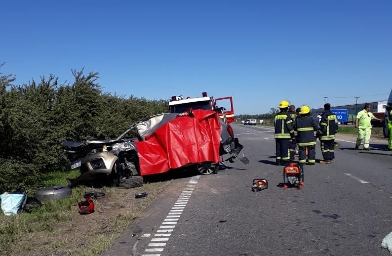 Policías devuelven $34.500 encontrados en un accidente fatal en Ruta 9