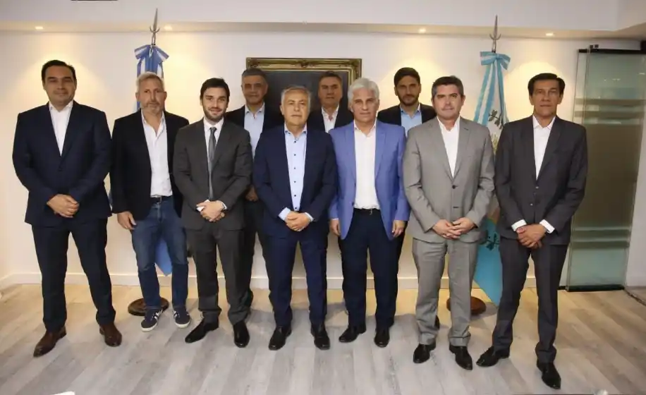 Gobernadores de JxC prometieron contribuir a la «gobernabilidad» y destacaron que su rol será «controlar la gestión del futuro gobierno”