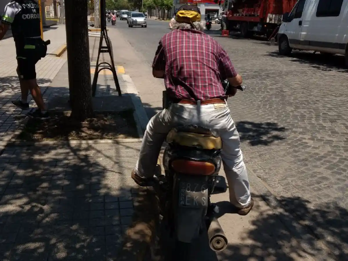 Moto embiste a un nene de 4 años frente a la Terminal 