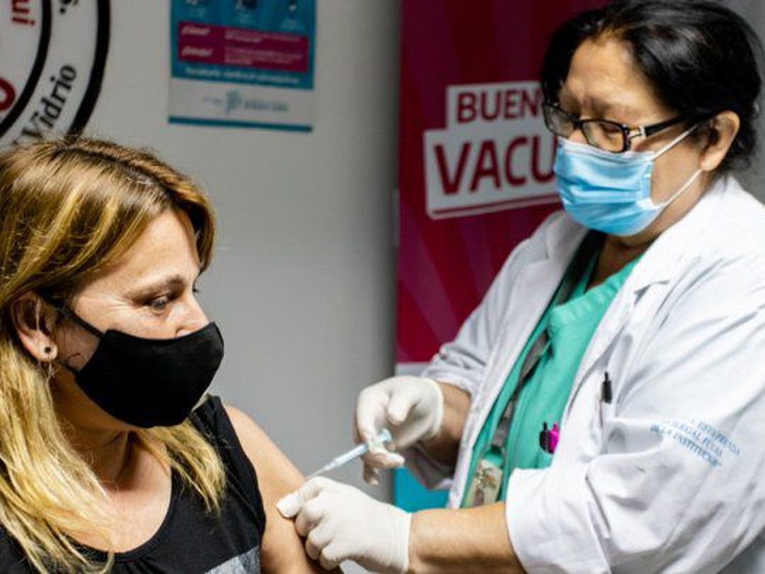 Los vacunados contra el COVID 19 ¿Pueden infectarse y contagiar?