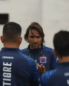 Tigre dio sus primeros movimientos en Tandil